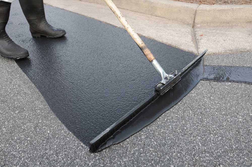 How long can you expect asphalt pavement to last? - APS